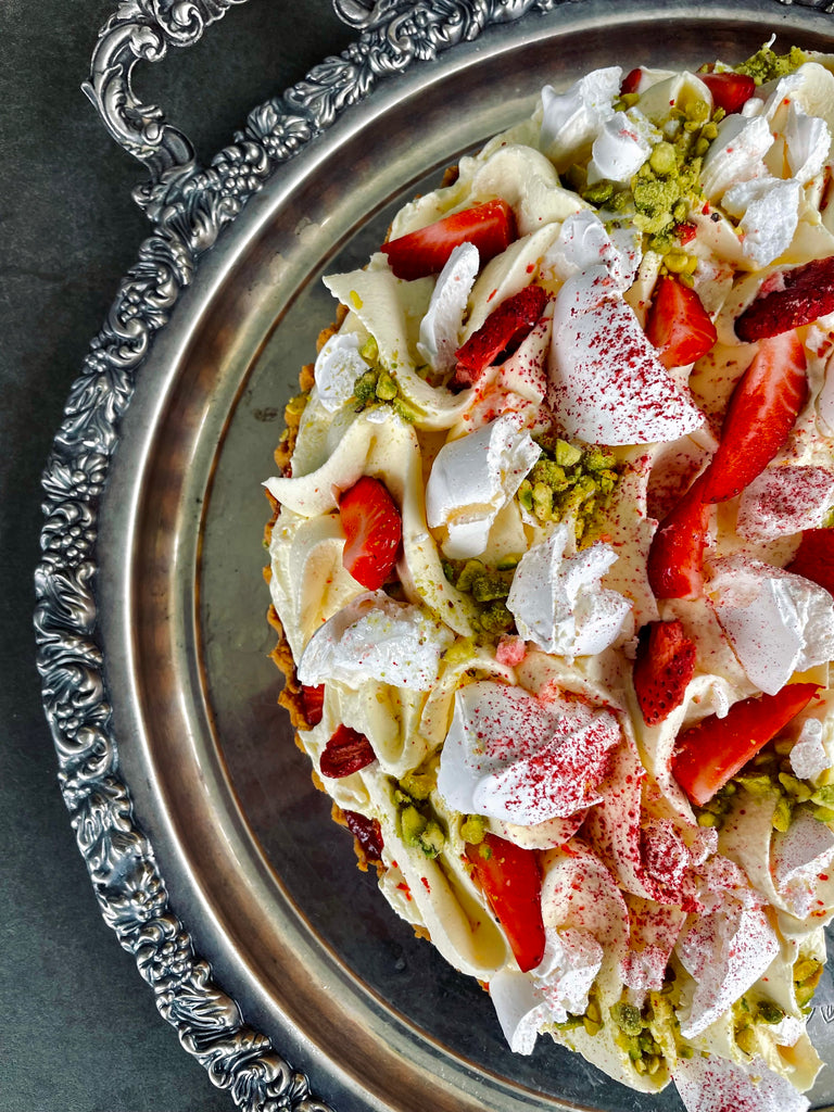 Festive Pavlova Strawberry Cheesecake Tart
