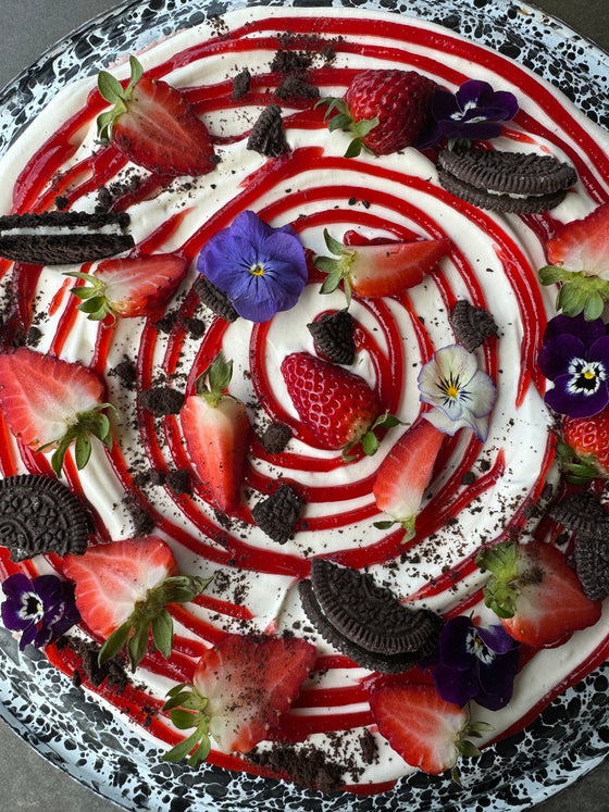 Vegan Strawberry Oreo Cheesecake